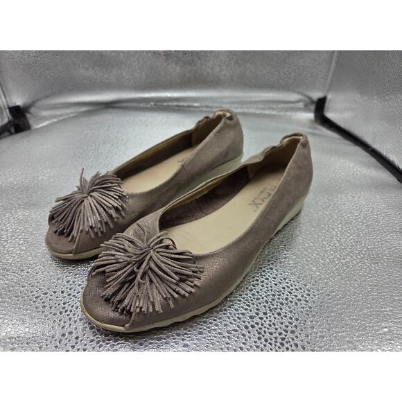 The Flexx Shoes 8 Brown Shimmer Boco Loco Gold Ballet Flats Pom Pom Casual - Picture 1 of 9